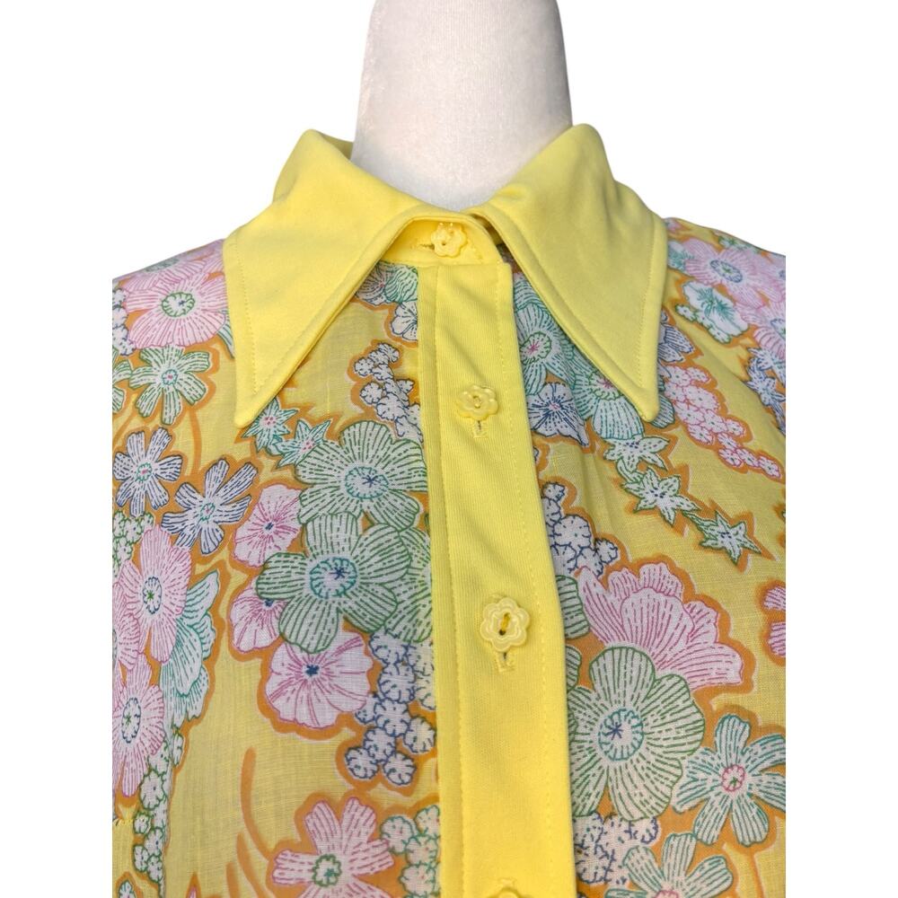 Vintage 70s Floral Mod Disco Blouse Yellow Pastel Dagger Collar Flower Buttons